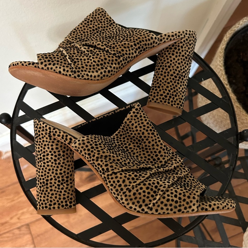 Gianni Bini Cheetah Print Heels 👠